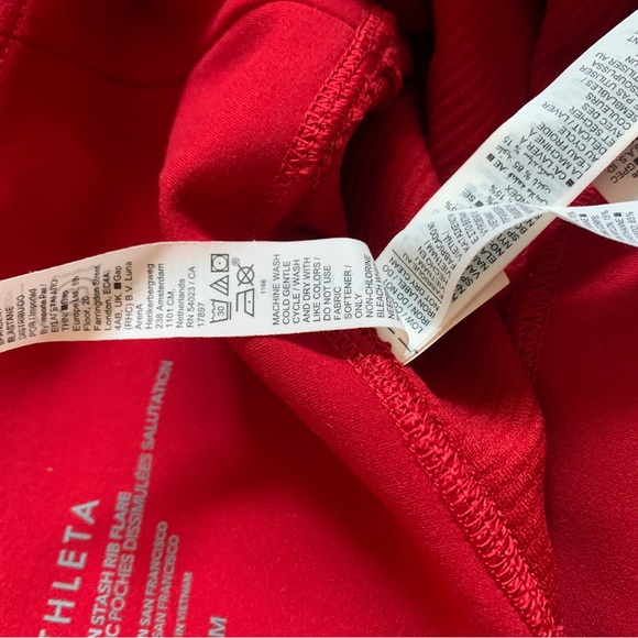 ATHLETA salutation stash ribbed Flare stretch pants bright red medium athletic - Picture 6 of 6